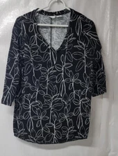Cynthia Rowley Shirt Women’s Size 1XL Black and White Print Short Sleeve V  Neck