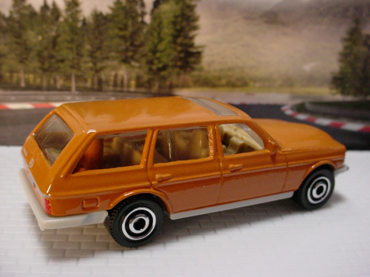 2023 MBX WAGONS II design '80 MERCEDES-BENZ W123 WAGON 💥Orange