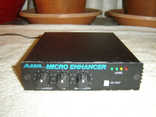 Unidad Alesis Micro Potenciador, Estéreo, Vintage - Imagen 1 de 12