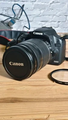 Canon EOS 500D with Canon 18-200 EFS Lens Camera - Bild 1 von 4