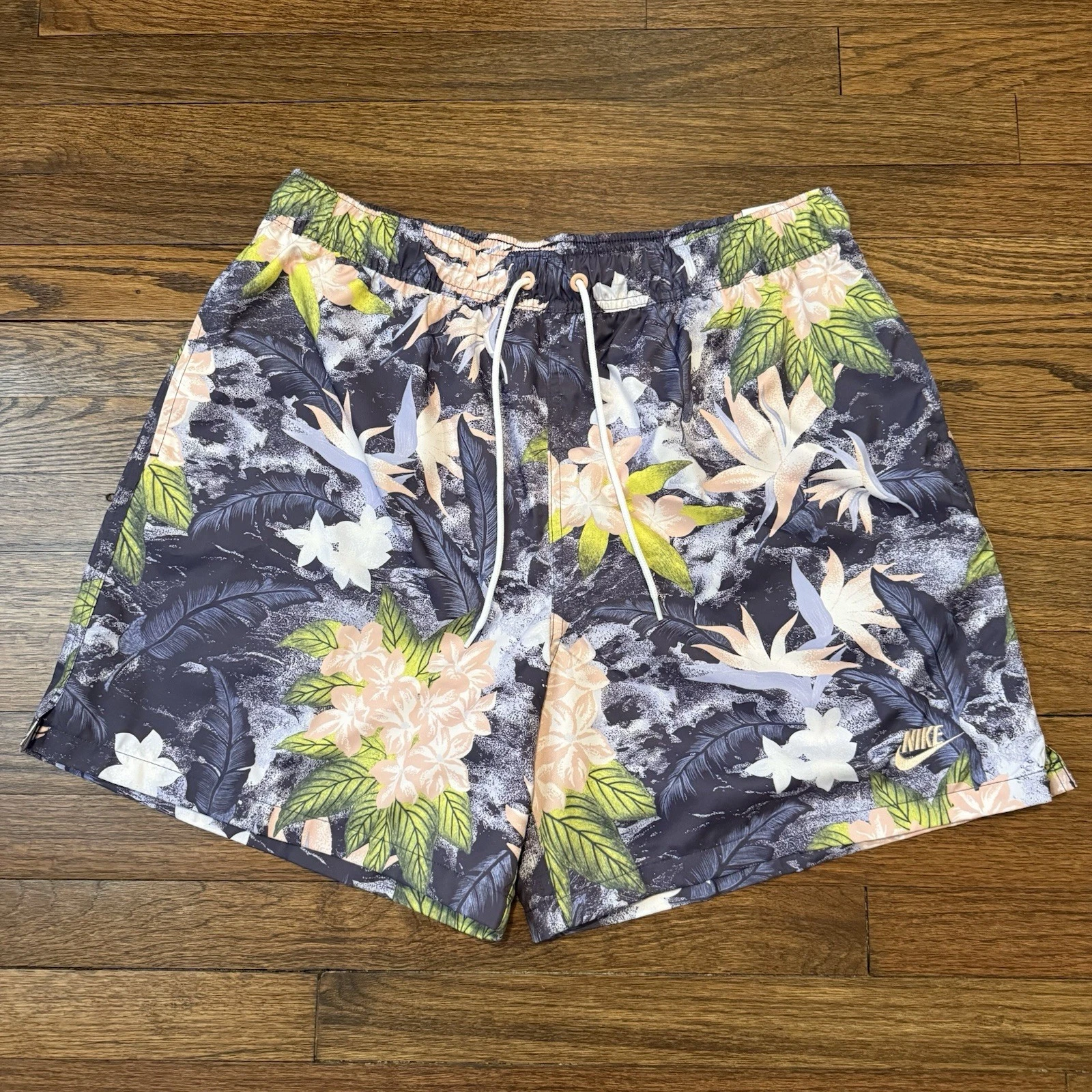 Nike NSW Club Flow Shorts Purple Floral Tropical Mesh Lined Men’s L HV4610-515