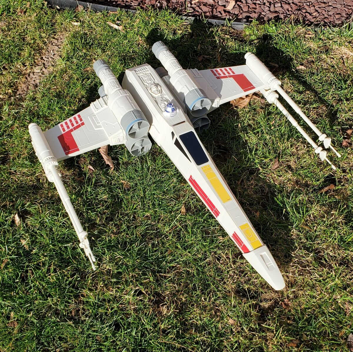 Star Wars Hero Series Giant 29 Inch X-Wing Fighter | eBay Star Wars Hero Series Giant 29 Inch X-Wing Fighter | eBay
