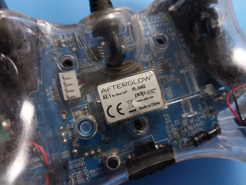 Mando Xbox Clear Afterglow PL 3702 con cable Foto 3 de 4