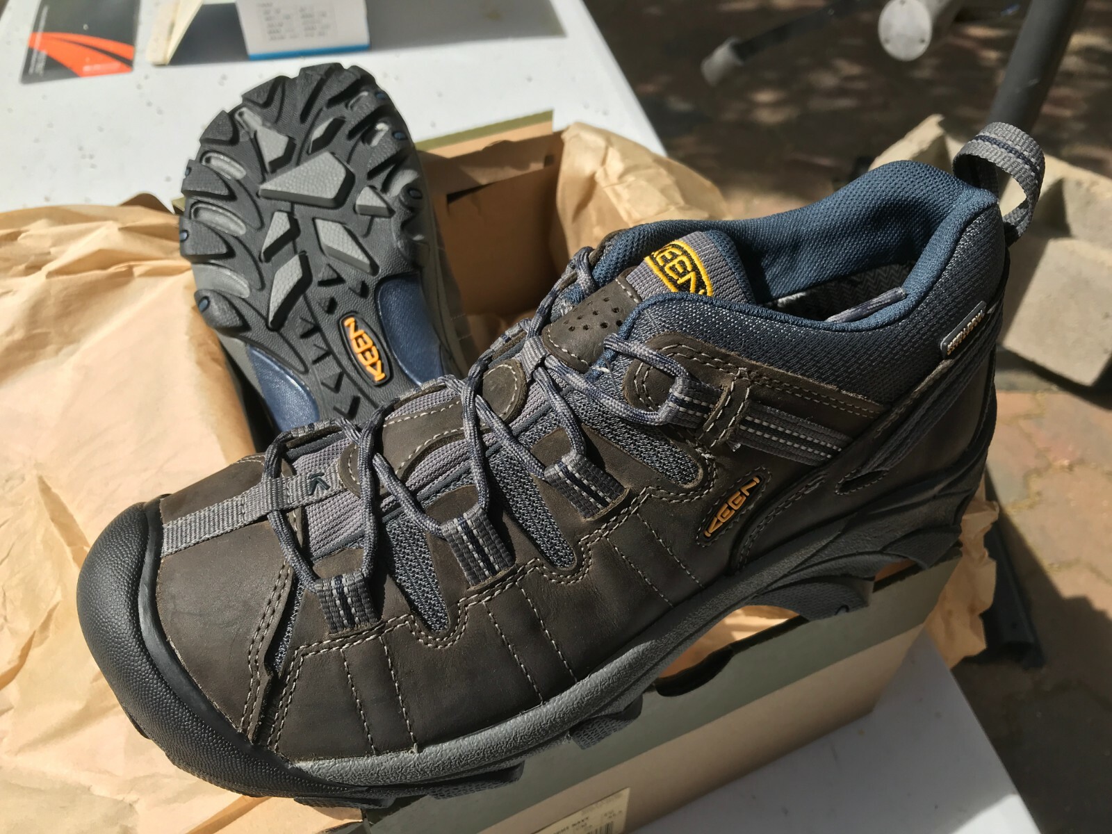 Scarpe da trekking Keen nuove da uomo taglia 11 Targee II Midnight Navy