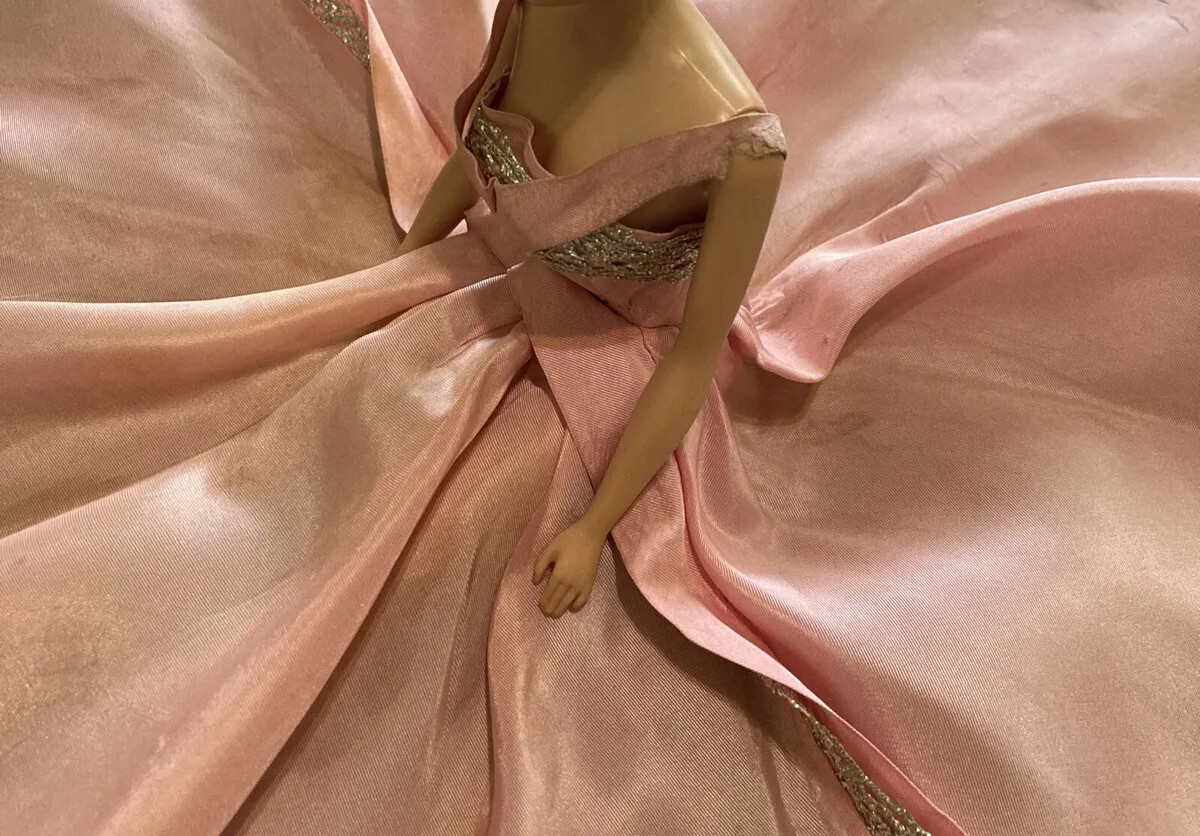 Vintage Barbie Sophisticated Lady #993 Beautiful Pink Gown