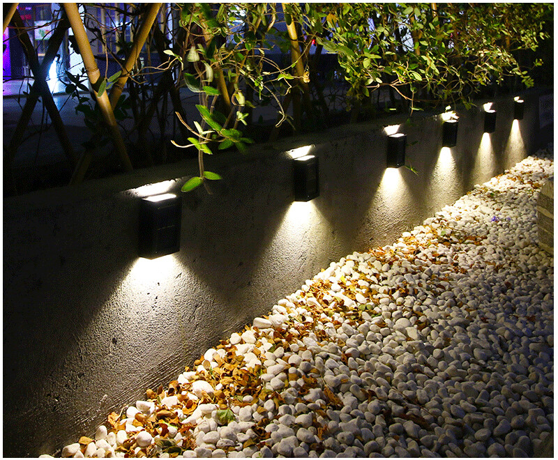 LMS-084 Lampada solare da giardino gabbia pannello solare incorporato