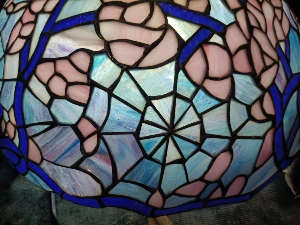 Reproducción antigua pantalla Tiffany (exenta de impuestos EE. UU.) Foto 2 de 4