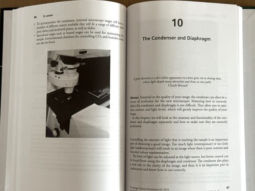 "INTRODUCTION TO LIGHT MICROSCOPY" by Dee Lawlor, 2019. As new. - Picture 4 of 5