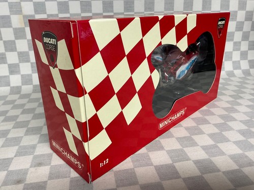 1/12 MINICHAMPS SIGNED LAVILLA DUCATI 999F04 BSB 2005 CHAMPIONSHIP WINNING BIKE - Picture 4 of 20
