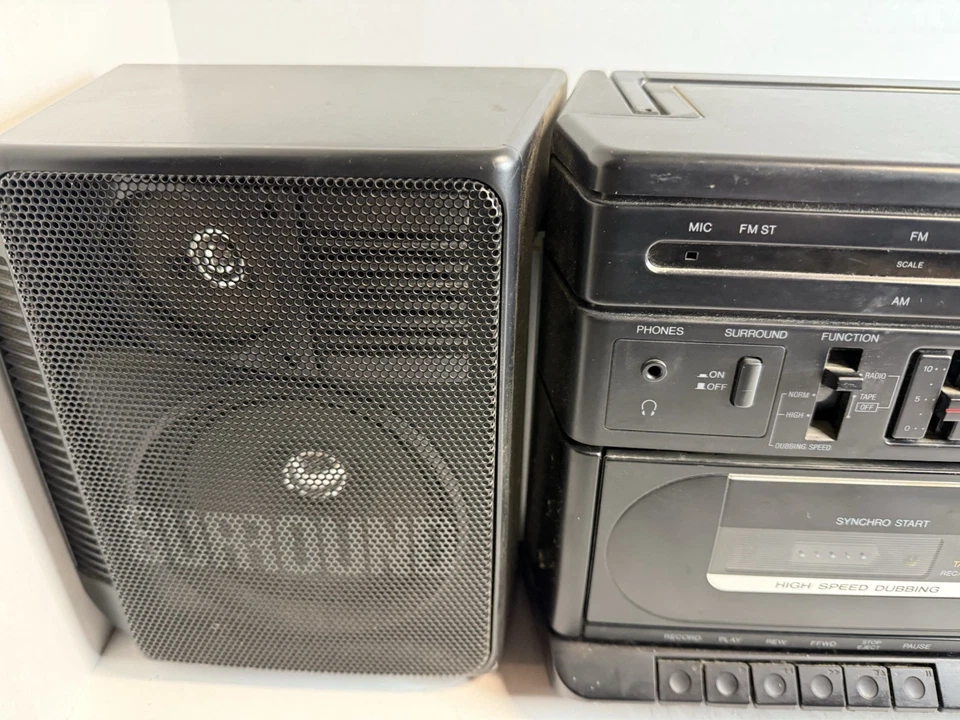 RADIO SANYO W242 DE COLECCIÓN Boombox GRABADORA DE CASETE DOBLE SONIDO ENVOLVENTE Portátil Foto 4 de 4