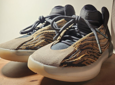 Adidas Yeezy Quantum Amber Tint Boost Basketball Sneakers Size 7.5 Men's READ