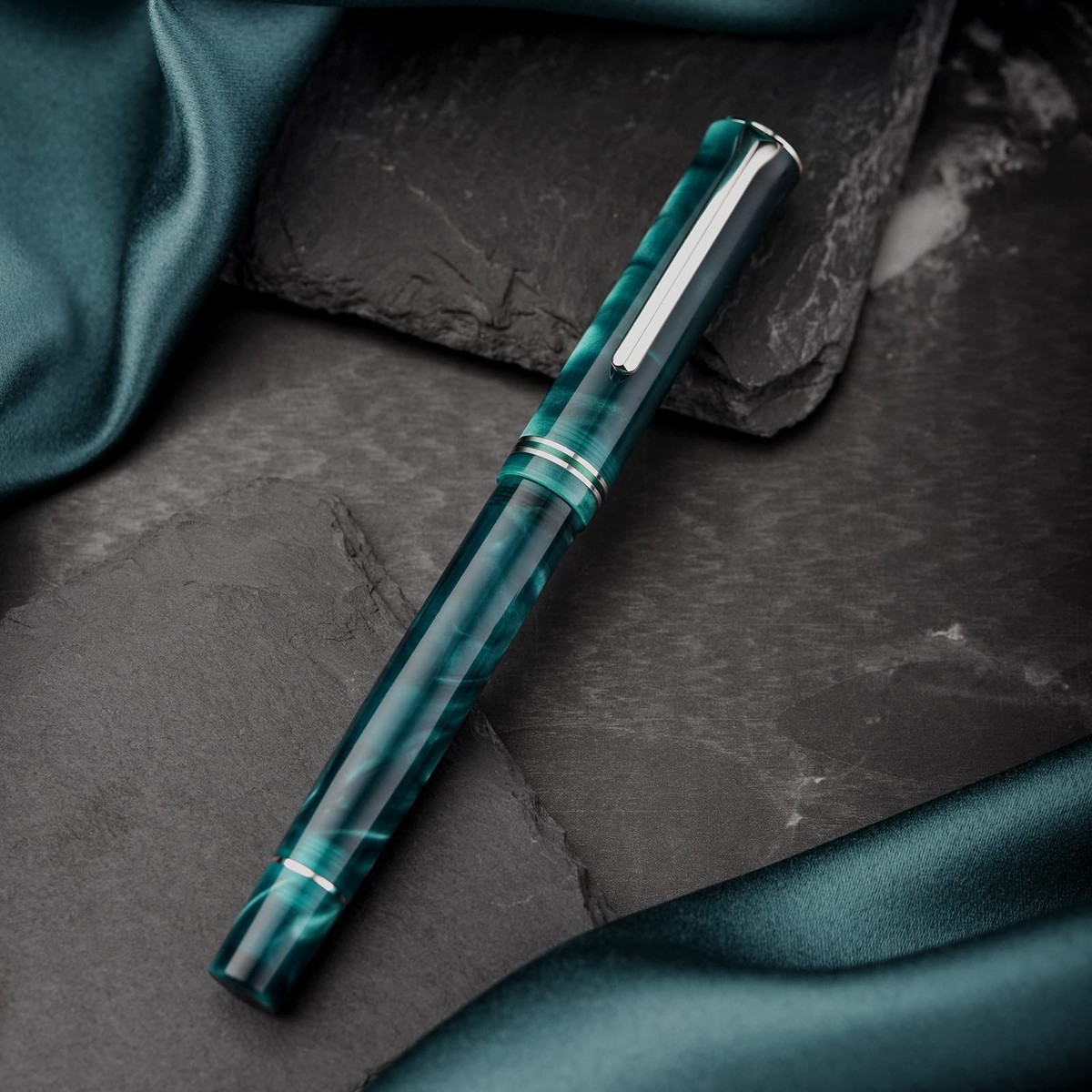 Hongdian N2 Fountain Pen Iridium Extra Fine Nib Teal Blue Acrylic