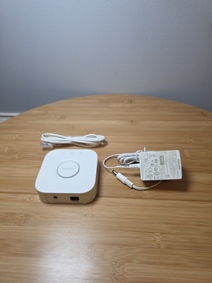 Philips Hue Bridge 2nd Generation 3241312018A w/ Accessories