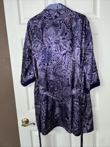 Liz Claiborne Womens L Bathrobe and PJ Set Purple Paisley Belt Silky - Picture 7 of 18