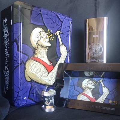 Drew Estate DE4L Party Kit with Drew Estate Ashtray, Cigar Case & Cigar Stand 