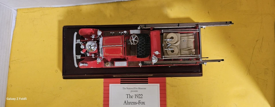 Franklin Mint The 1922 Ahrens-Fox R-K-4 Pumper W/C.O.A. Excellent Condition. - Image 3 of 4
