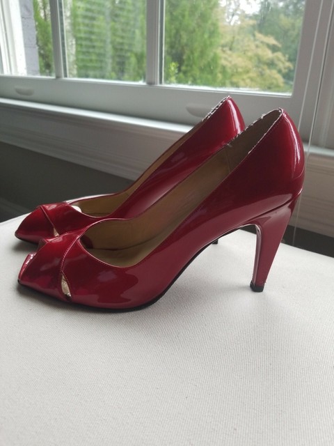 stuart weitzman red patent leather pumps