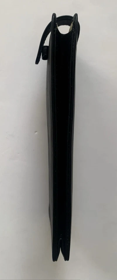 Estuche para gafas Coach de cuero negro suave con interior tostado claro hecho en Turquía Foto 2 de 4