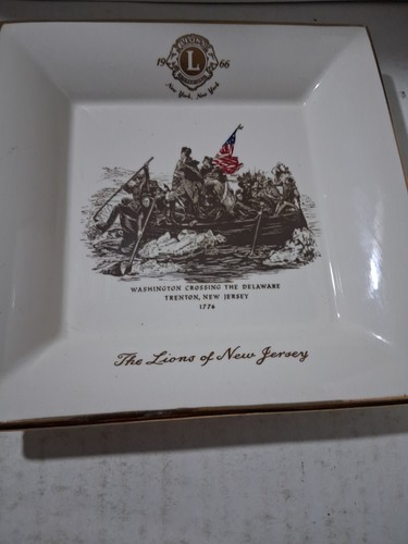 VINTAGE CENDRIER / PLAT A LANGER LIONS INTERNATIONAL 1966 LES LIONS DU NEW JERSEY 7x7 - Photo 2/5