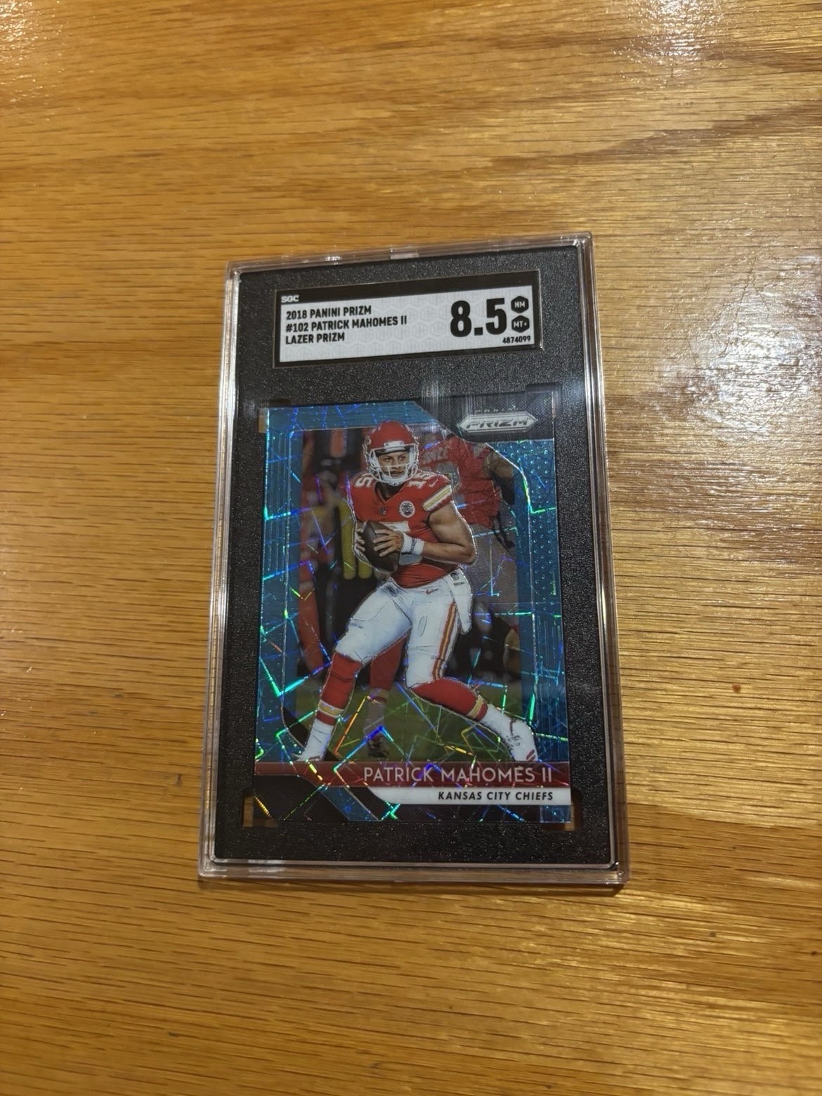 2018 Panini Prizm - Patrick Mahomes II #102 Lazer Prizm