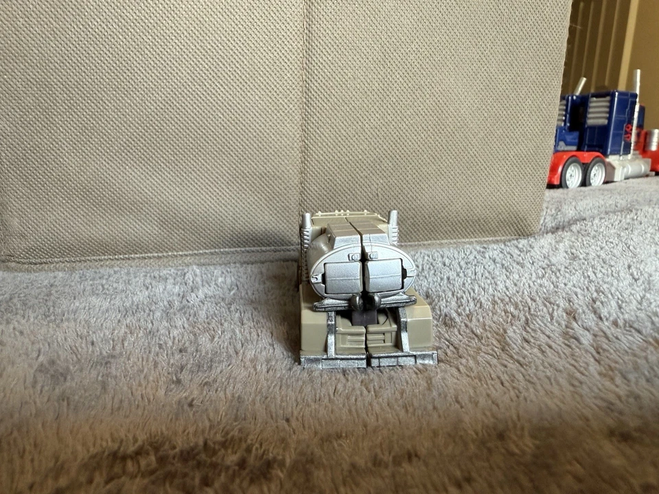 Раскрашенная на заказ фигурка Трансформеров Мегатрон Командир Класса DOTM Cyberverse 2011 - Изображение 4 из 4