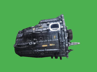 AUDI A4 B9 8W A5 F5 2.0 TDI SJT S TRONIC GEARBOX REAR CASING WITH SHAFTS