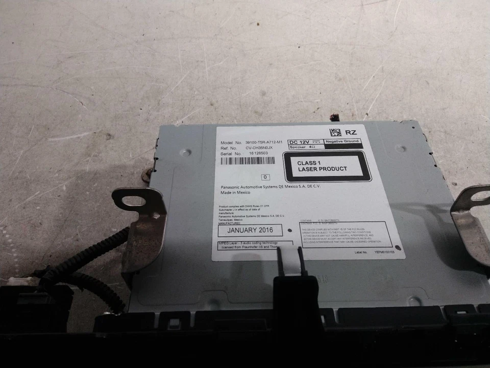 Used Infotainment Display fits: 2016 Honda Fit display and control panel 5.00`` - Image 2 of 4