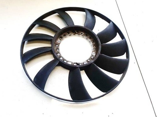 Volkswagen Passat 1999 Fan Blade 058121301b, Genuine #2618911-06