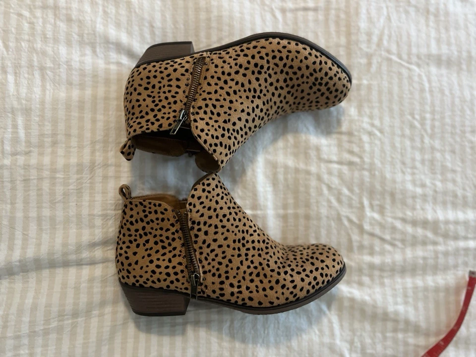 Botines Pierre Dumas para mujer con estampado de leopardo talla 8 con cremallera lateral  Foto 3 de 4