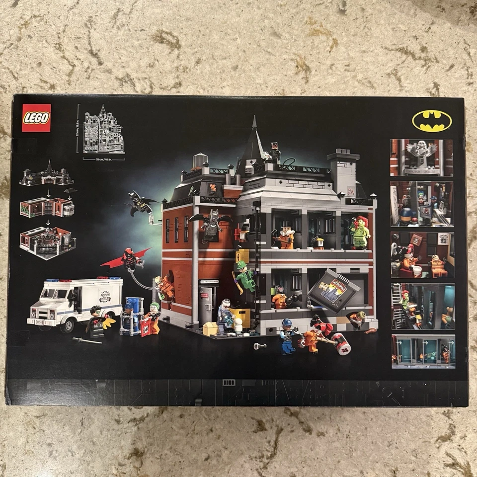 lego 76300 Arkham Asylum DC Batman 2,953 Pieces Brand New Sealed! - Image 2 of 4