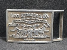 WA07114 VINTAGE 1970s LEVI STRAUSS COMPANY BRASSTONE BELT BUCKLE
