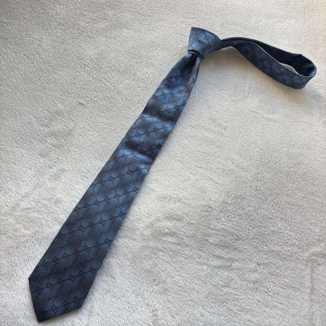 Almost Unused Gucci GG Pattern Interlocking Silk … - image 5
