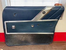 1965 BUICK WILDCAT RH FRONT DOOR PANEL WITH POWER WINDOW SWITCH TRIM 1022