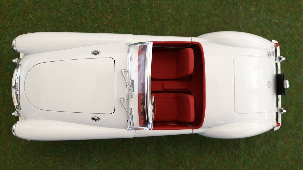 MGA Twin Cam 01111 - Tonka/Polistil