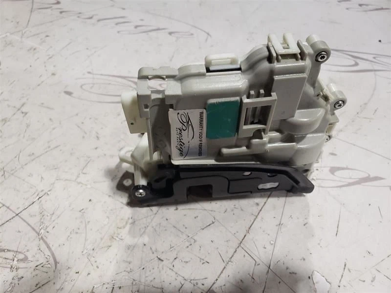 Audi S5 B9 18-20 Front Right Door Actuator OEM 19 2020 2019 2018 - Image 3 of 4