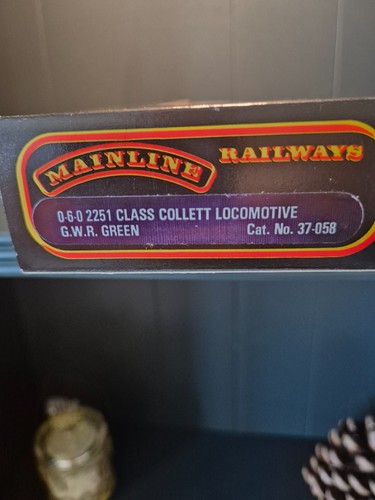 (H3) OO gauge MAINLINE 0-6-0 2251 CLASS COLLETT GWR GREEN 37-058 LOCCOMOTIVE - Picture 10 of 10