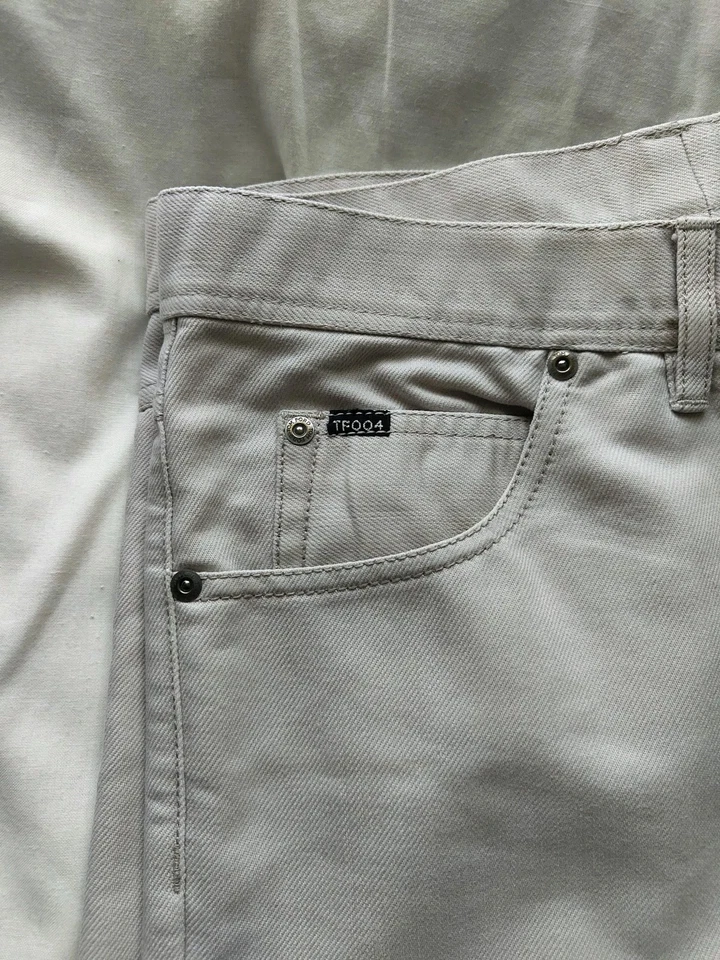 Tom Ford Casual Trousers, Cream Size 52 (34) TF004, Great Condition, Pre-loved  - Image 4 of 4