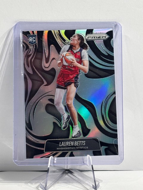 2026 WNBA Prizm Lauren Betts Abstract SSP Case Hit #7 (RC)