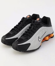Nike Shox R4 Black Bright Mandarin HQ1988-003 New with Box