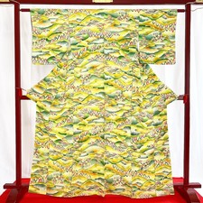Japanese Kimono 'KOMON' Silk/Yellow/Beautiful design/Traditional/Gorgeous N358