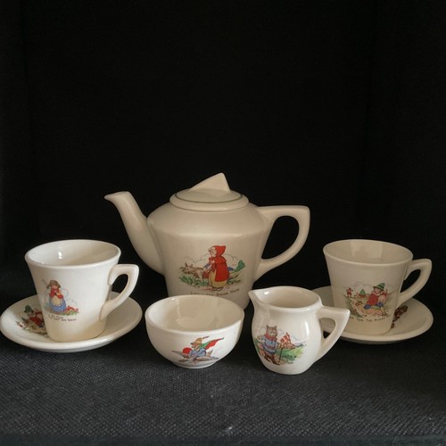 Vintage Childs tea set nursery rhymes