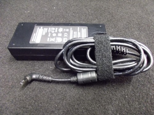 Model MANGO100-19B, Netzteil, 19V, 5.3A. #K-376-02