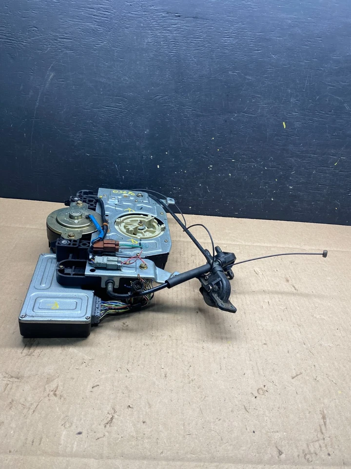 Двигатель раздвижной двери задний правосторонний для Honda Odyssey 1999 - 2004 годов выпуска O3670 DG - Изображение 3 из 4