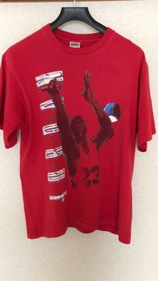 red nike tee