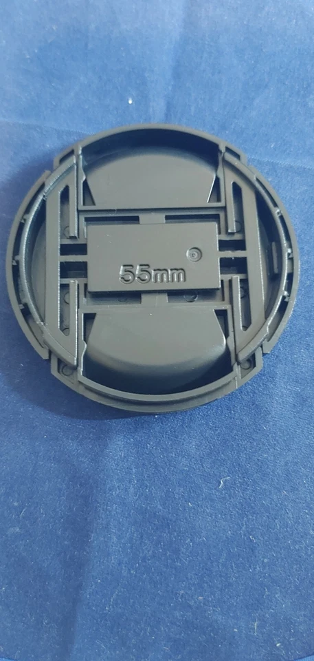 Waka Unique Design Lens Cap Bundle, 2 Pcs 55 mm Center Pinch Lens Cap - (11915-6 - Image 2 of 3