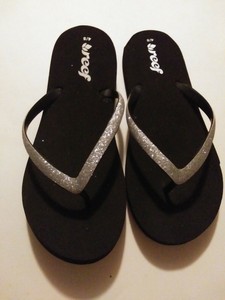 reef flip flops silver