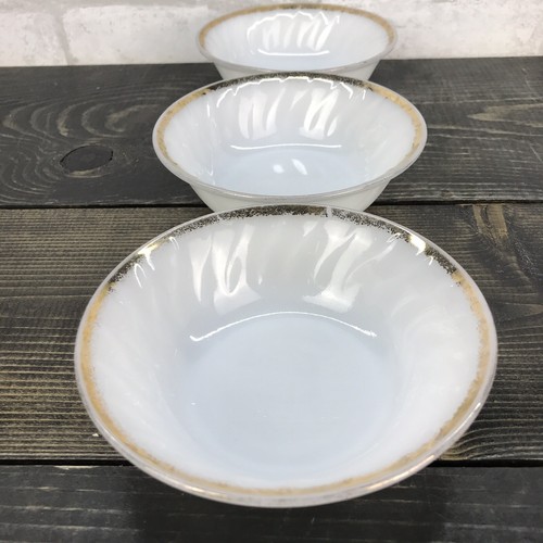 Set of 3 Dessert Bowls Anchor Hocking Fire King Milk Glass Anniversary Gold - Picture 4 of 11
