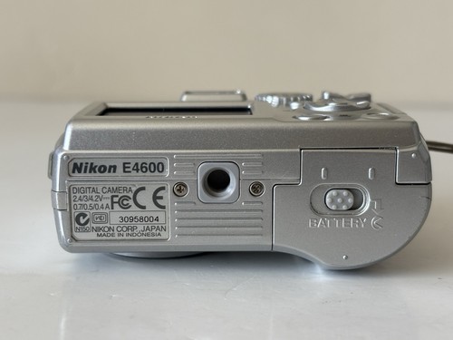 Nikon Digital Camera Coolpix 4600 4.0MP Silver 2GB Memory Card & Case Works Well - Bild 18 von 20