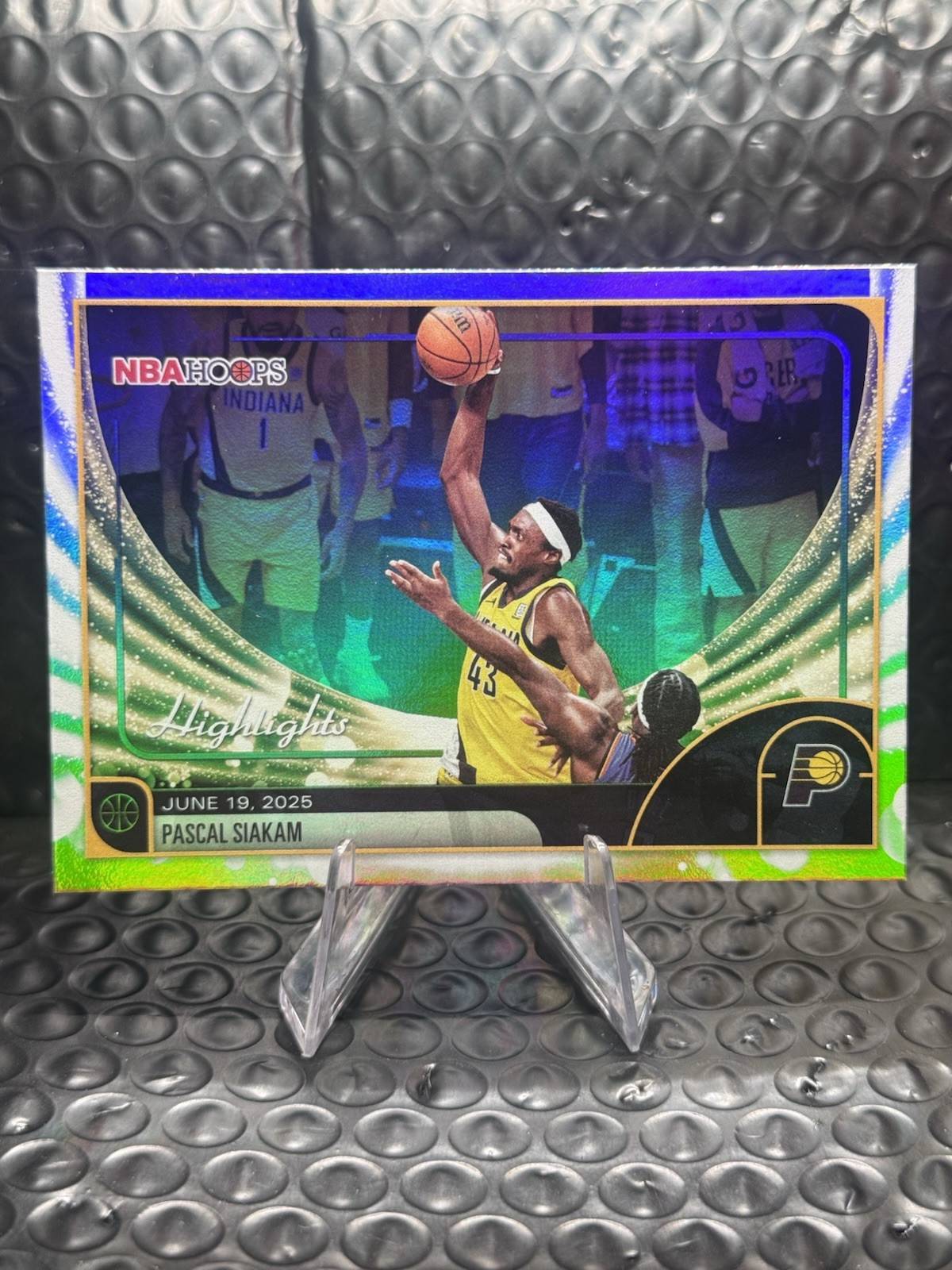 Topps 2025-26 NBA Hoops Highlight Light Burst Pascal Siakam #265 Indiana Pacers