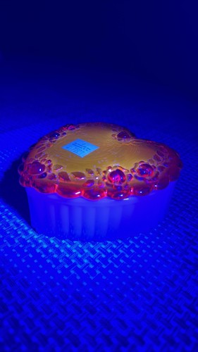 Fenton Art Glass trinket box, Fenton Gift Shop in Williamstown, WV Heart-Shaped - Picture 8 of 9